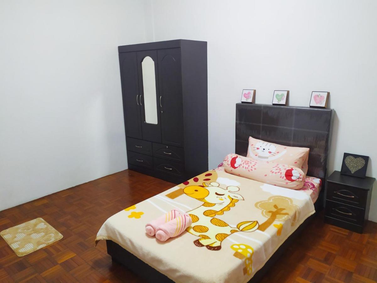 Victoria Homestay Sibu - Next To Shopping Complex & Large Car Park Area With Autogate Exterior photo