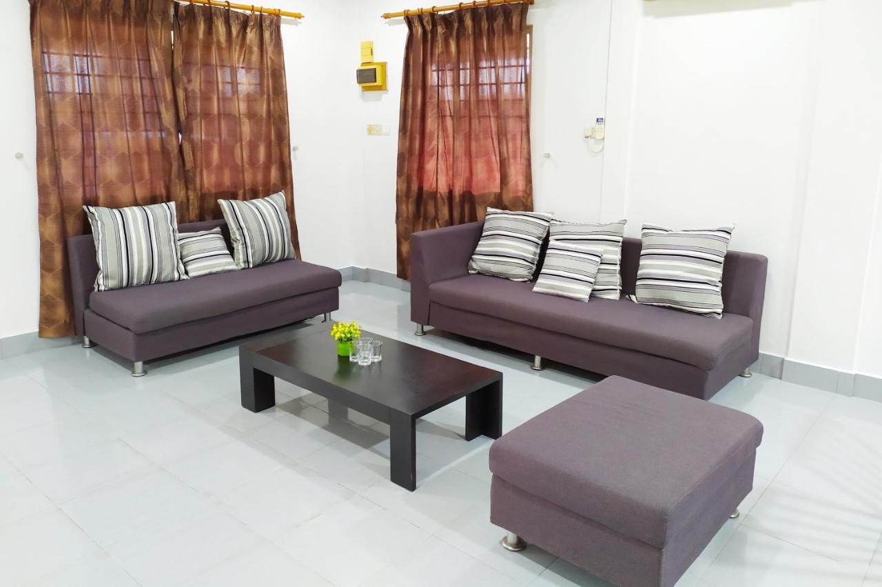 Victoria Homestay Sibu - Next To Shopping Complex & Large Car Park Area With Autogate Exterior photo
